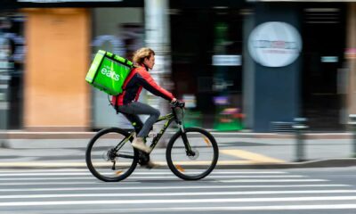 Entrega de cannabis en Alberta por Uber Eats