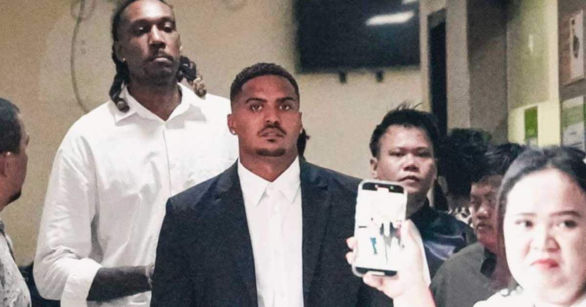 Jugador de baloncesto estadounidense encarcelado en Indonesia